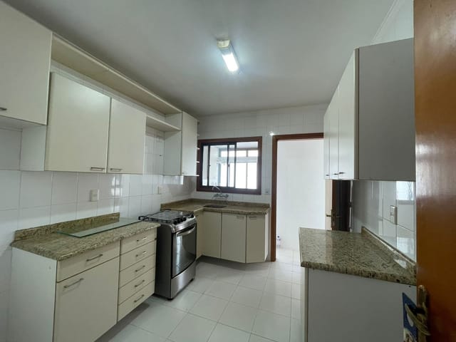 Apartamento 3 quartos e 3 banheiros, à venda, no bairro Centro em Pelotas