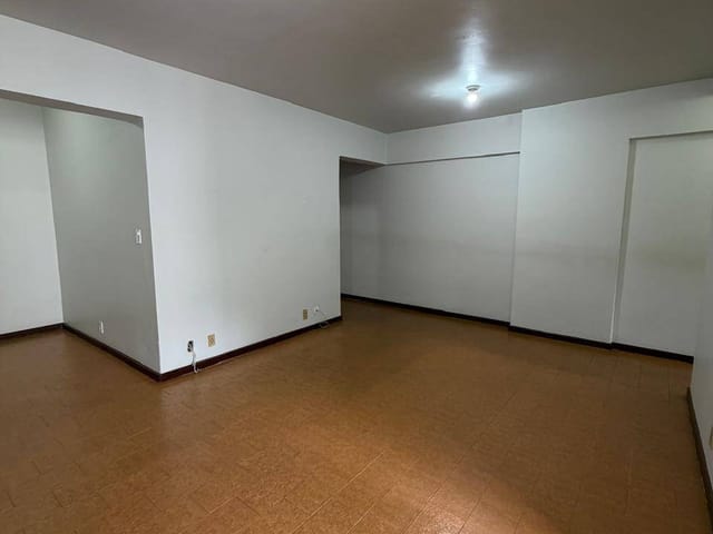 Apartamento 1 quarto e 1 banheiro, para alugar, no bairro Centro em Petrópolis