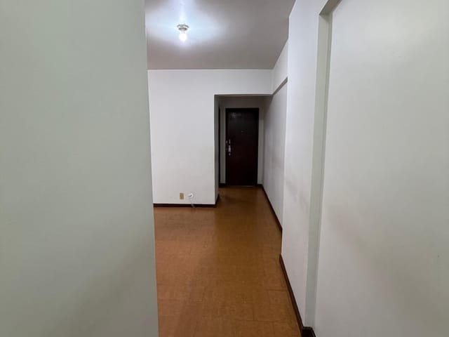 Apartamento 1 quarto e 1 banheiro, para alugar, no bairro Centro em Petrópolis