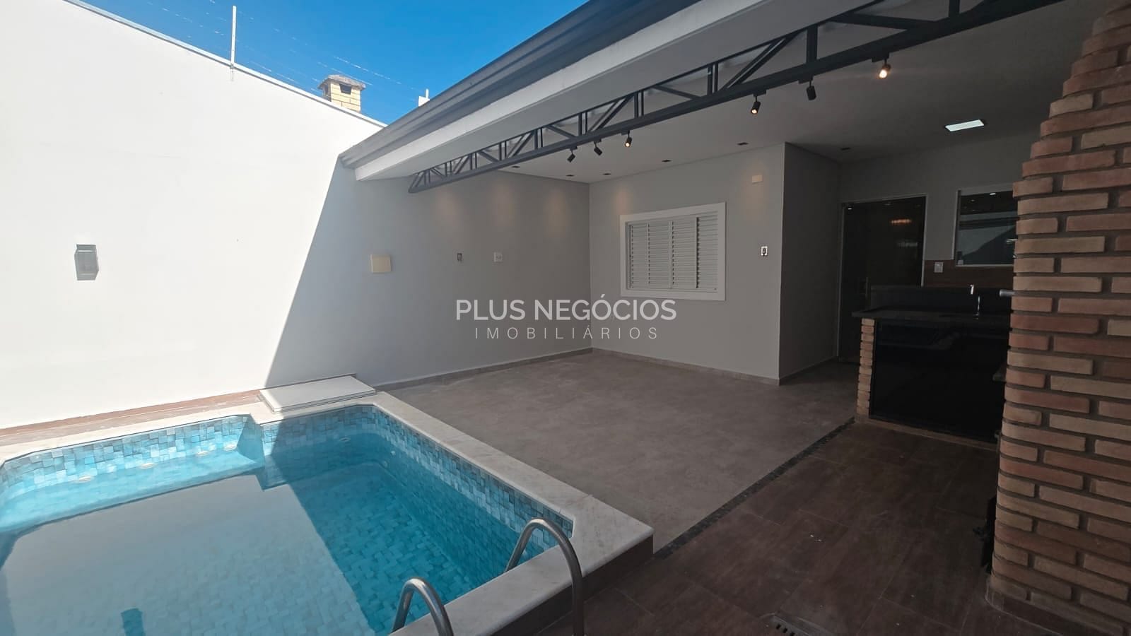 Apartamento à venda com 2 quartos, 130m² - Foto 2