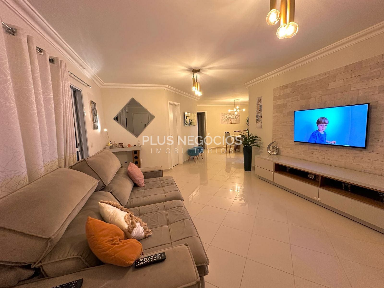 Apartamento, 3 quartos, 145 m² - Foto 1