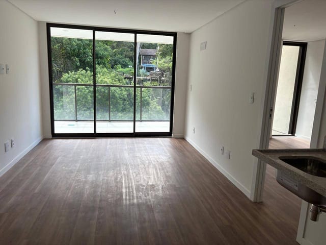 Apartamento 2 quartos e 1 banheiro, à venda ou para alugar, no bairro Itaipava em Petrópolis