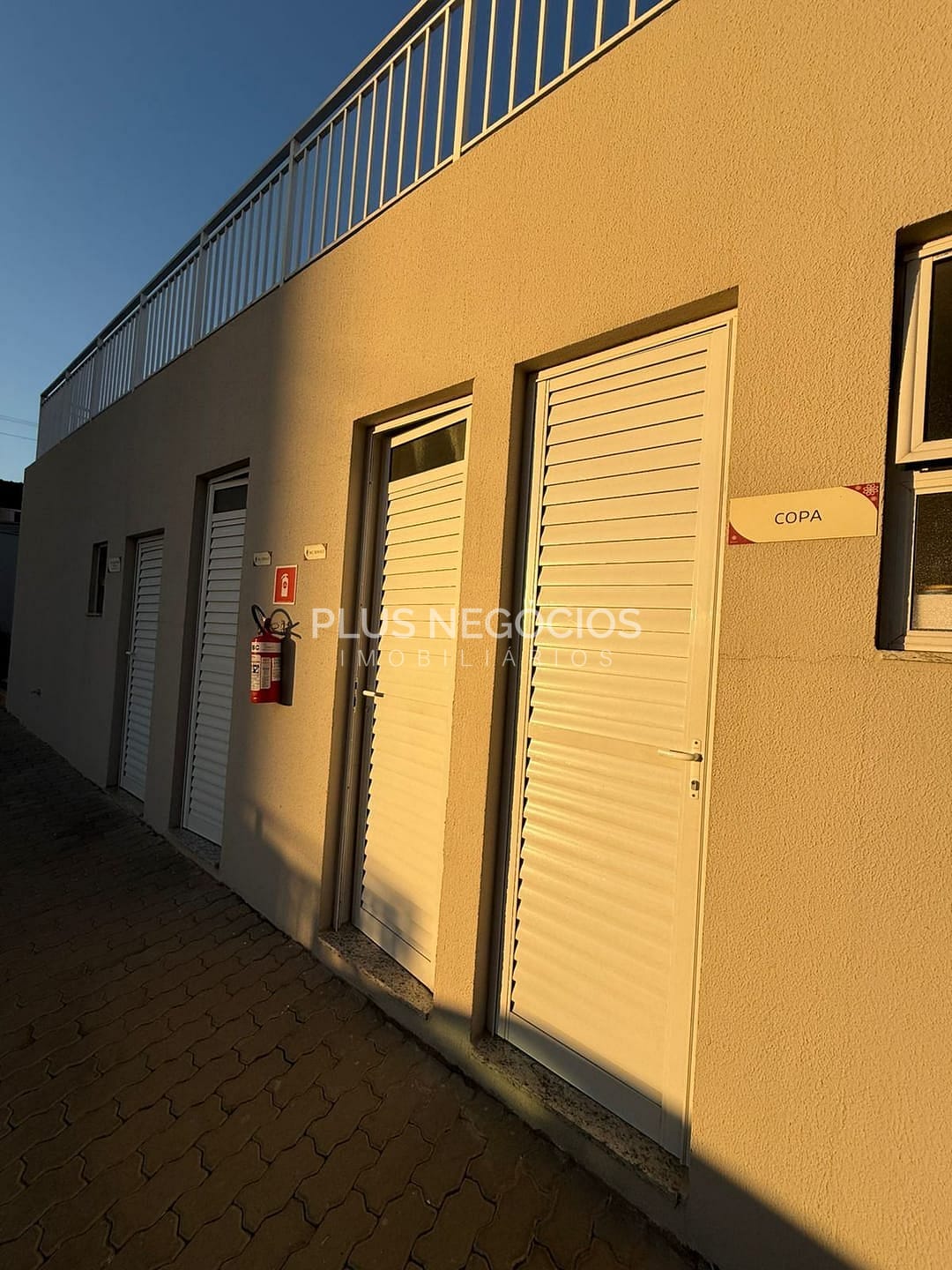 Apartamento à venda com 2 quartos, 61m² - Foto 4