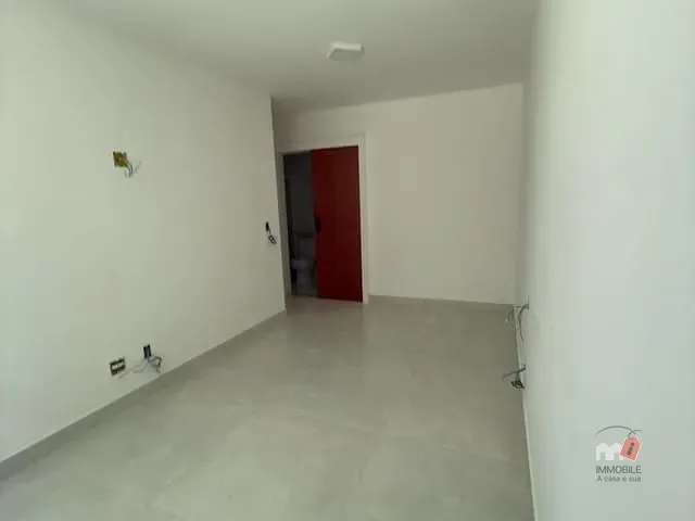 Apartamento 3 quartos e 2 banheiros, à venda, no bairro Samambaia em Petrópolis