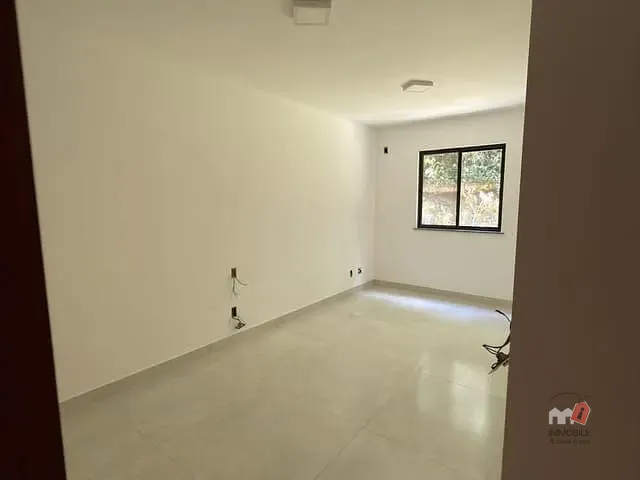 Apartamento 3 quartos e 2 banheiros, à venda, no bairro Samambaia em Petrópolis