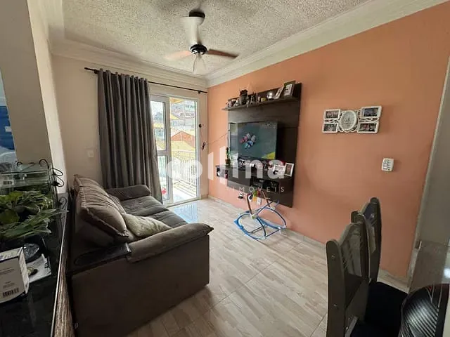Apartamento com 49m² 2 quartos e 1 banheiro, à venda, no bairro Vila Ester em Carapicuíba