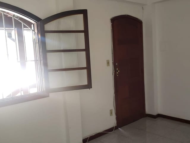 Apartamento 1 quarto e 1 banheiro, para alugar, no bairro Duarte Silveira em Petrópolis