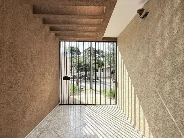 Apartamento 3 quartos e 2 banheiros, para alugar, no bairro Santa Felicidade em Curitiba