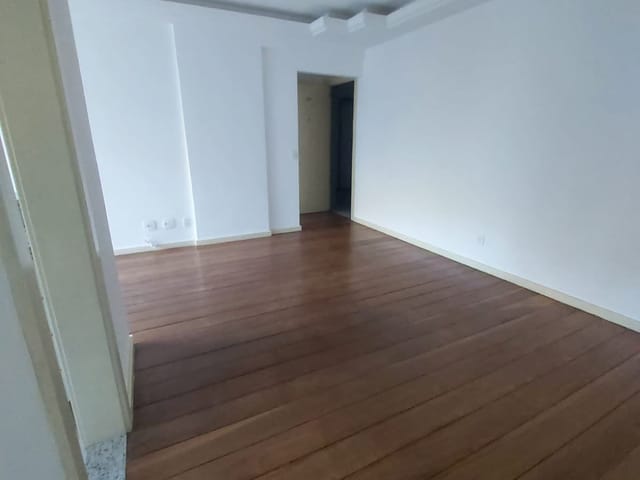 Apartamento à venda ou para alugar, no bairro Corrêas em Petrópolis