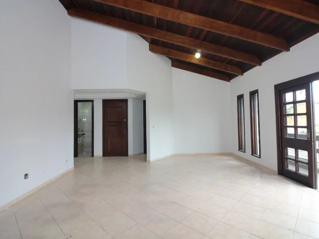Apartamento 3 quartos e 4 banheiros, para alugar, no bairro Santa Felicidade em Curitiba