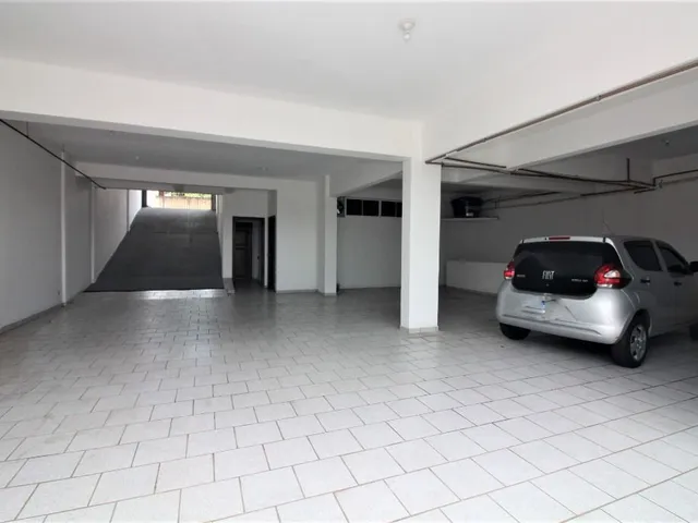 Apartamento 3 quartos e 4 banheiros, para alugar, no bairro Santa Felicidade em Curitiba