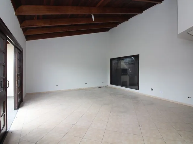 Apartamento 3 quartos e 4 banheiros, para alugar, no bairro Santa Felicidade em Curitiba