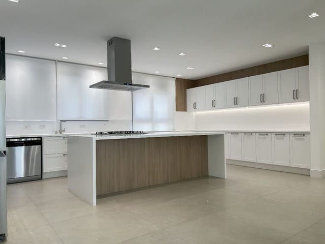 Apartamento com 368m² 3 quartos e 4 banheiros, para alugar, no bairro Gleba Palhano em Londrina