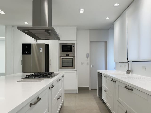 Apartamento com 368m² 3 quartos e 4 banheiros, para alugar, no bairro Gleba Palhano em Londrina