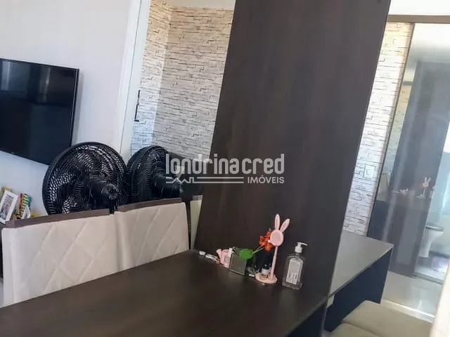 Apartamento com 70m² 2 quartos e 1 banheiro, à venda, no bairro Condomínio Lagoa Dourada - Acquaville em Londrina