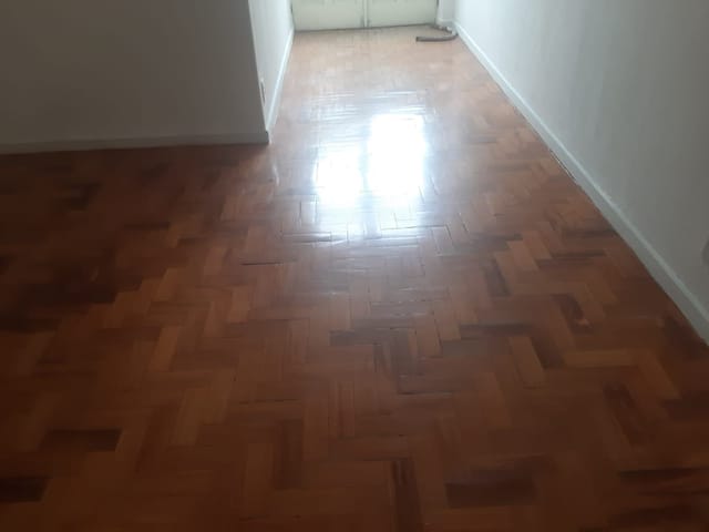 Apartamento 2 quartos e 1 banheiro, para alugar, no bairro Centro em Petrópolis