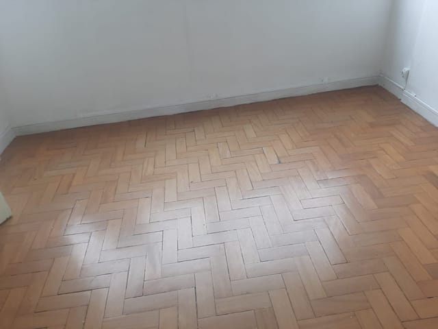 Apartamento 2 quartos e 1 banheiro, para alugar, no bairro Centro em Petrópolis