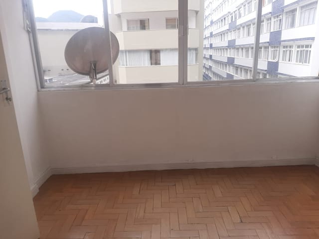 Apartamento 2 quartos e 1 banheiro, para alugar, no bairro Centro em Petrópolis