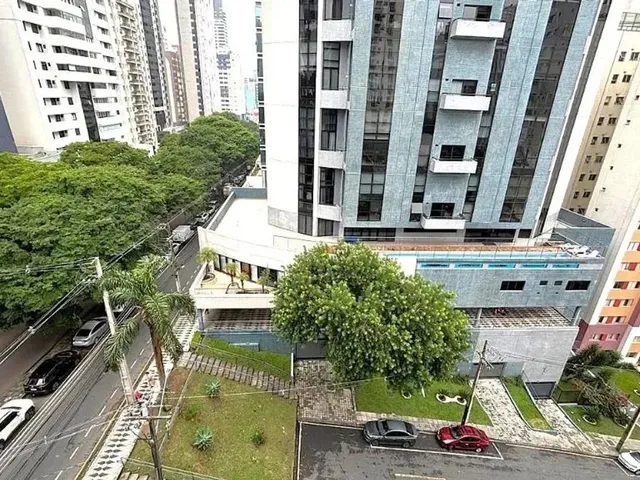 Apartamento 2 quartos e 1 banheiro, à venda, no bairro Bigorrilho em Curitiba