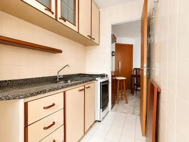 Apartamento 2 quartos e 1 banheiro, à venda, no bairro Bigorrilho em Curitiba
