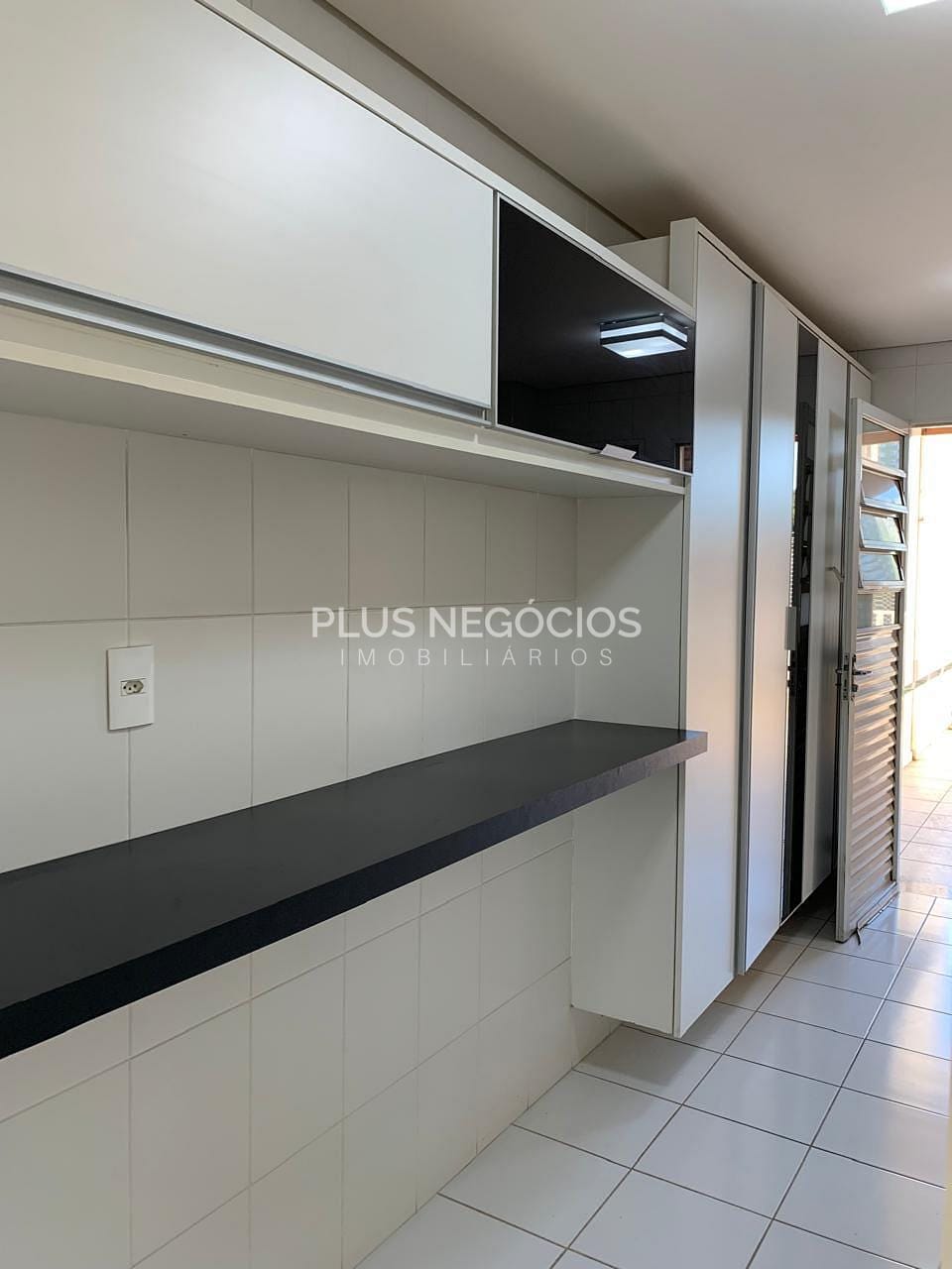Apartamento à venda com 3 quartos, 108m² - Foto 9