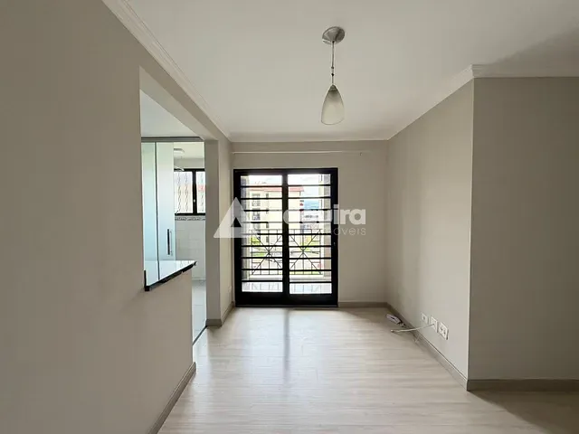 Apartamento 3 quartos e 2 banheiros, para alugar, no bairro Uvaranas em Ponta Grossa