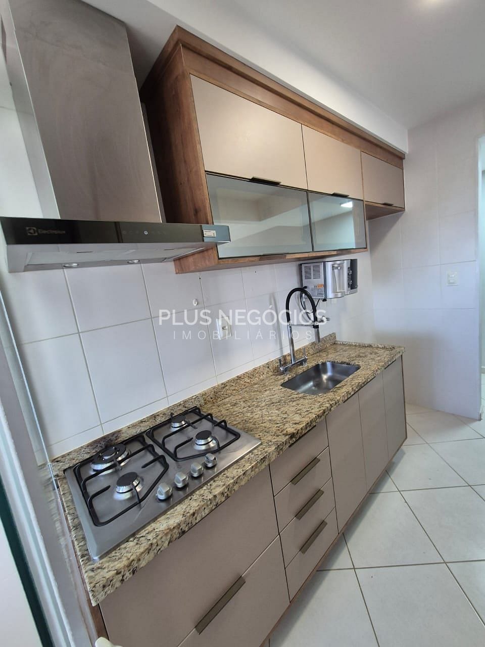 Apartamento à venda e aluguel com 3 quartos, 90m² - Foto 4