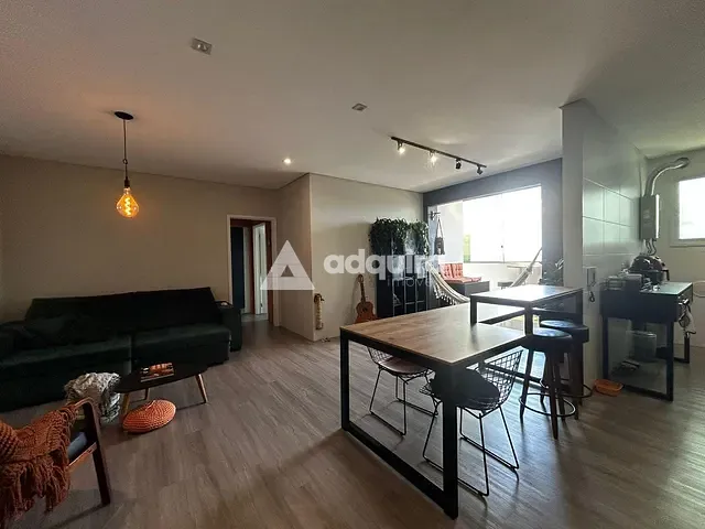 Apartamento 2 quartos e 2 banheiros, à venda, no bairro Centro em Ponta Grossa