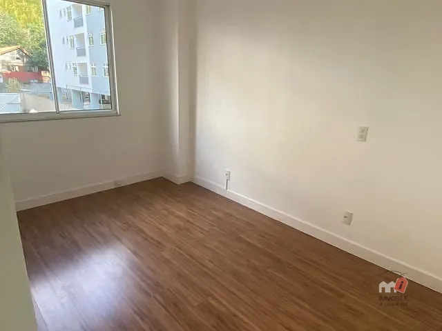 Apartamento 2 quartos e 1 banheiro, à venda ou para alugar, no bairro Corrêas em Petrópolis