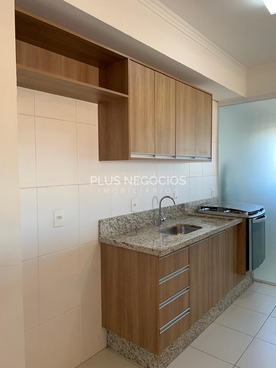 Apartamento à venda com 3 quartos, 86m² - Foto 2