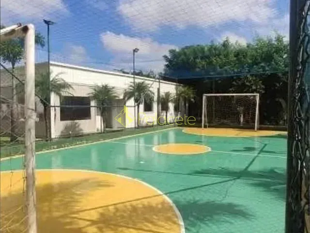 Apartamento 2 quartos e 1 banheiro, à venda, no bairro Jardim Gurilândia em Taubaté