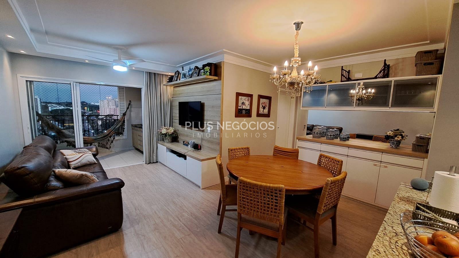 Apartamento à venda com 3 quartos, 96m² - Foto 2