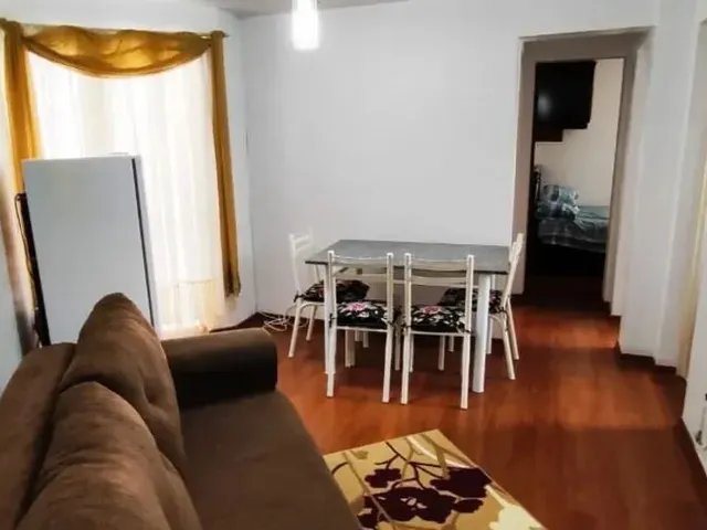 Apartamento 2 quartos e 1 banheiro, para alugar, no bairro Bigorrilho em Curitiba
