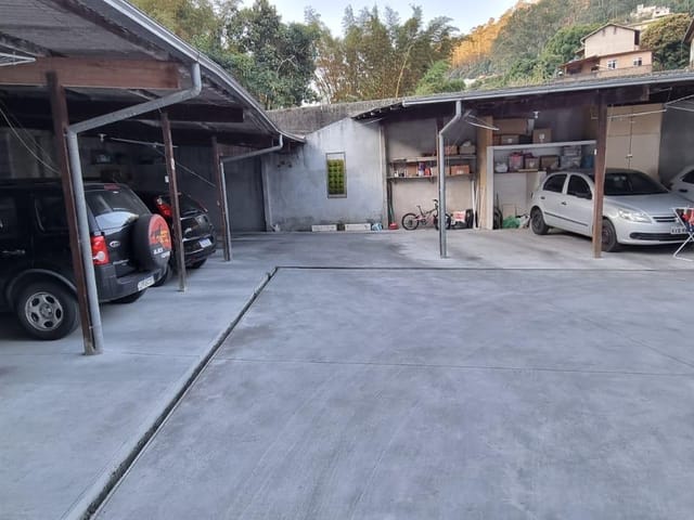 Apartamento 2 quartos e 1 banheiro, à venda, no bairro Itamarati em Petrópolis