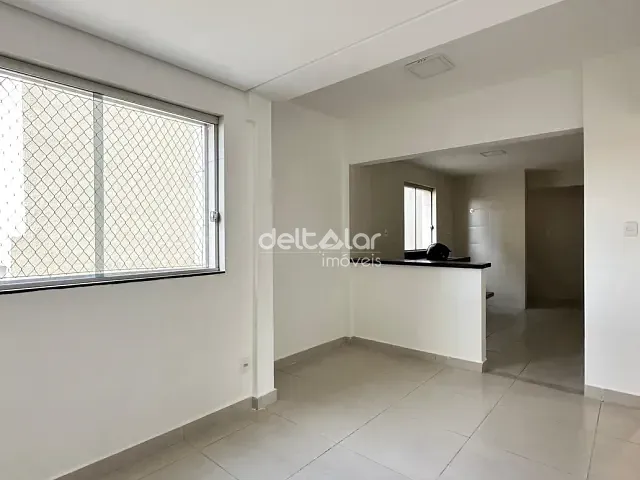 Apartamento com 76m² 3 quartos e 1 banheiro, para alugar, no bairro Candelária em Belo Horizonte