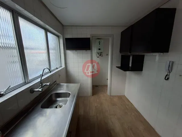 Apartamento 1 quarto e 1 banheiro, para alugar, no bairro Menino Deus em Porto Alegre