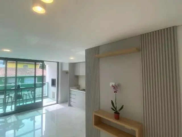 Apartamento 2 quartos e 3 banheiros, à venda, no bairro Mercês em Curitiba
