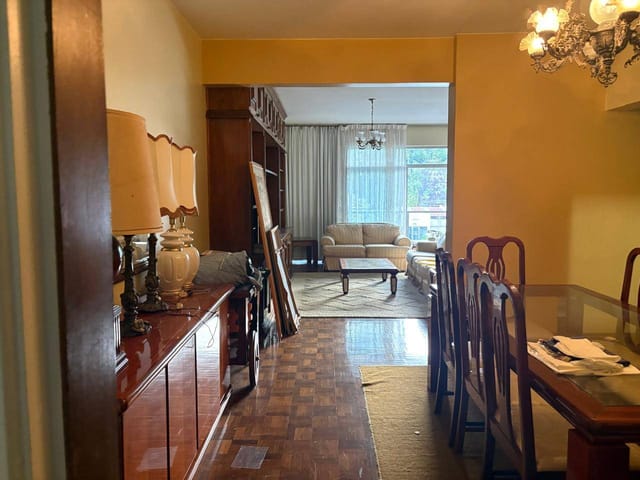 Apartamento 4 quartos e 3 banheiros, para alugar, no bairro Centro em Petrópolis