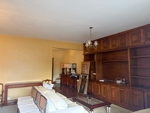 Apartamento 4 quartos e 3 banheiros, para alugar, no bairro Centro em Petrópolis