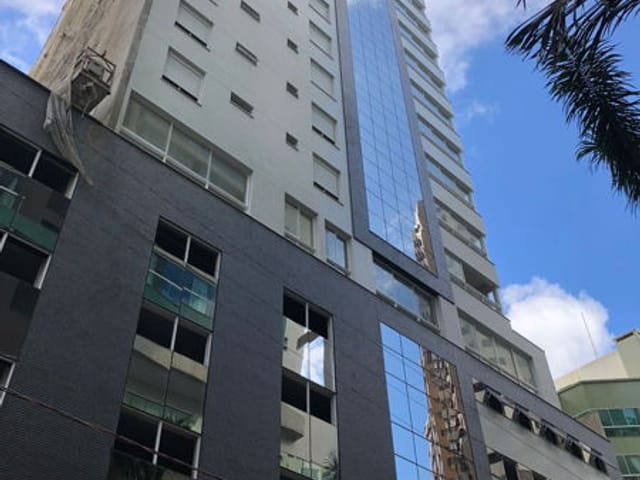 Apartamento com 363m², à venda, no bairro Centro em Balneário Camboriú