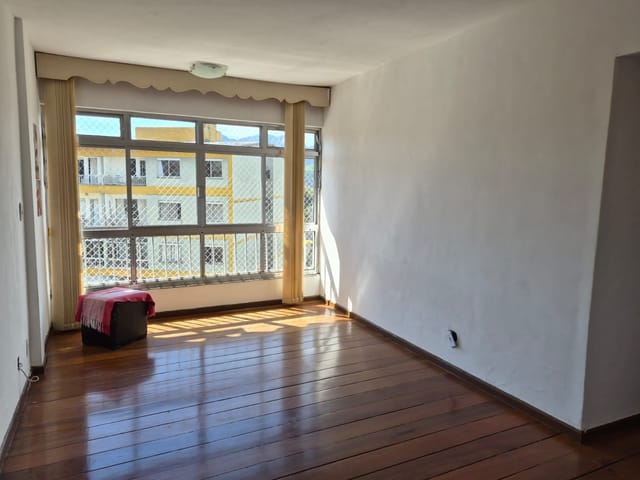 Apartamento 2 quartos e 1 banheiro, para alugar, no bairro Quitandinha em Petrópolis