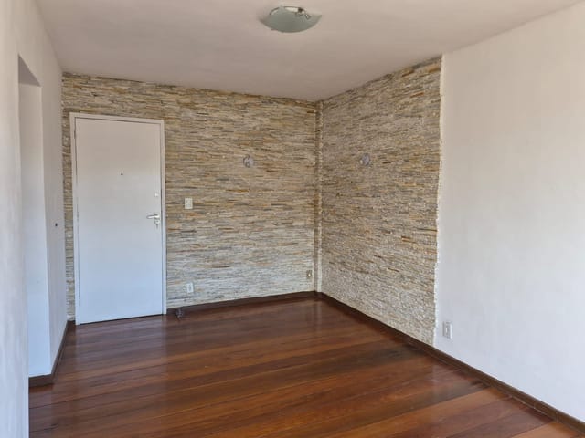 Apartamento 2 quartos e 1 banheiro, para alugar, no bairro Quitandinha em Petrópolis