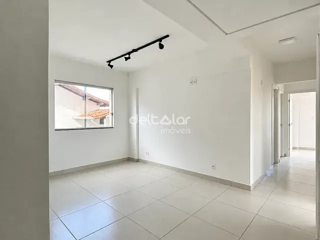 Apartamento com 76m² 3 quartos e 1 banheiro, para alugar, no bairro Candelária em Belo Horizonte