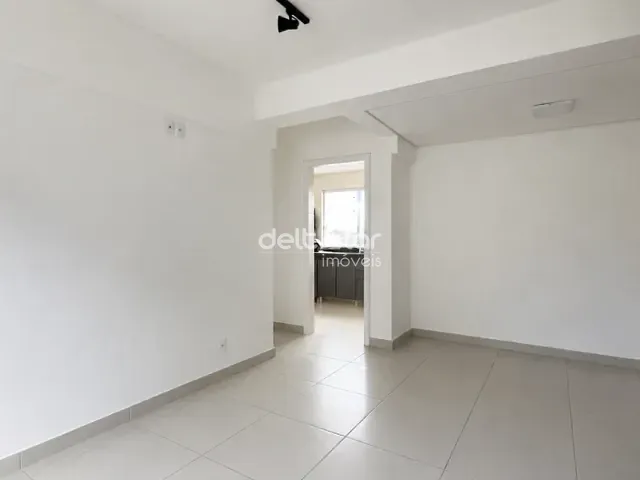 Apartamento com 76m² 3 quartos e 1 banheiro, para alugar, no bairro Candelária em Belo Horizonte