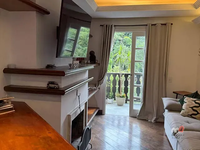 Apartamento 2 quartos e 1 banheiro, à venda ou para alugar, no bairro Centro em Petrópolis