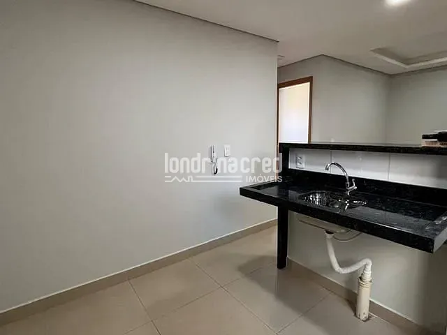 Apartamento com 71m² 2 quartos e 1 banheiro, à venda, no bairro SPAZIO LA TRAVIATA em Londrina