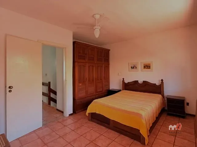 Apartamento 4 quartos e 3 banheiros, à venda, no bairro Peró em Cabo Frio