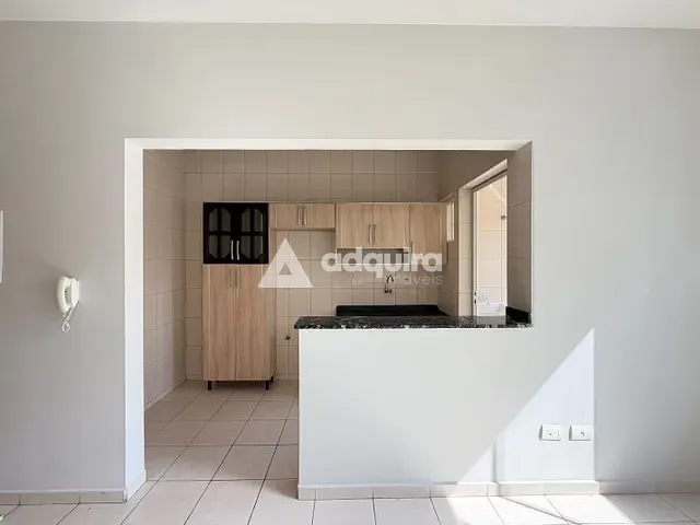 Apartamento 2 quartos e 1 banheiro, à venda ou para alugar, no bairro Jardim Carvalho em Ponta Grossa