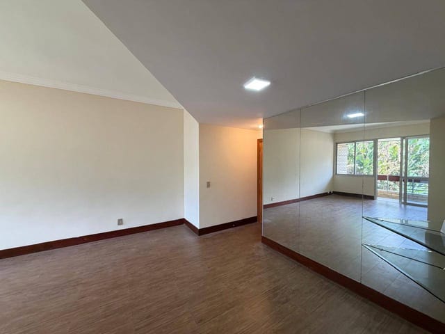 Apartamento 3 quartos e 3 banheiros, à venda, no bairro Centro em Petrópolis