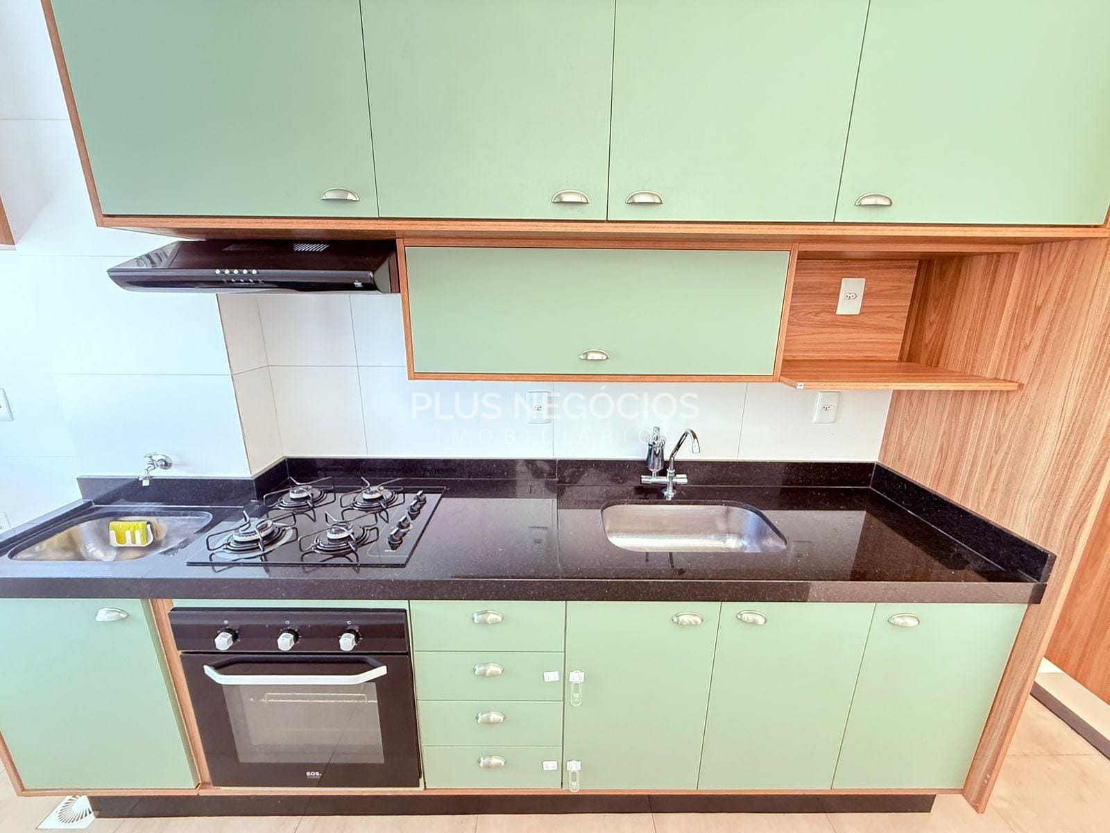 Apartamento à venda com 2 quartos, 65m² - Foto 2